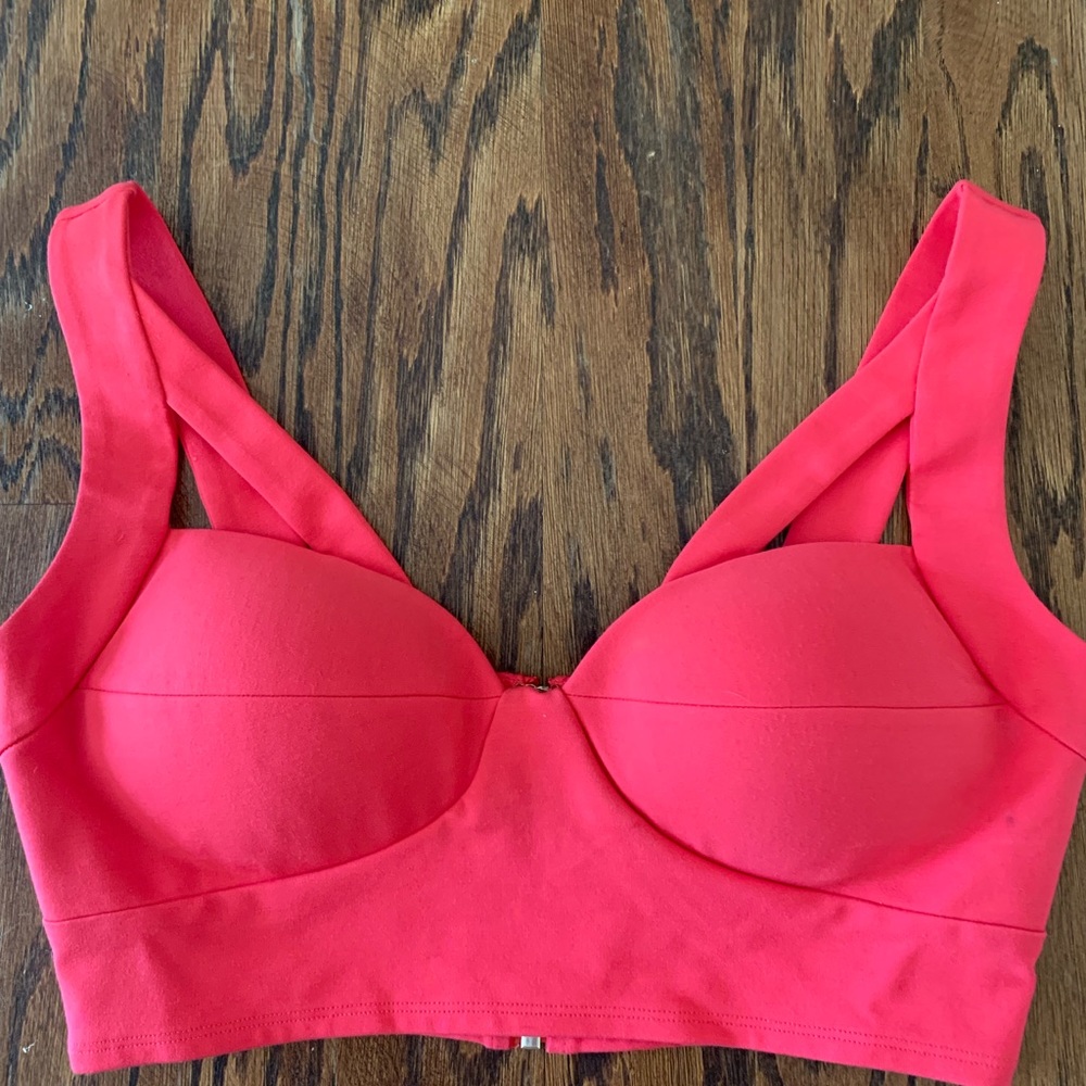 💕 BEBE 💕 pink crop top worn 1x size medium
